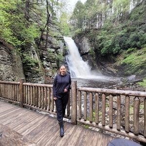 Meet your Posher, Carmen